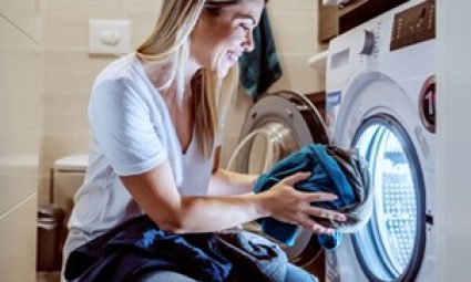 دلایل تمیز نشدن لباس ها در ماشین لباسشویی